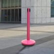 Normaler Absperrpfosten mit 2,4 m rosa Band (NO-pink)